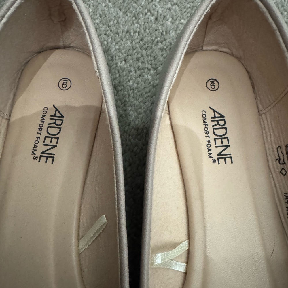 Flats - Picture 3 of 4